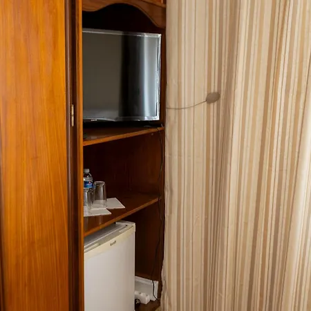 招待所 Residencial Princesa Do Ave *