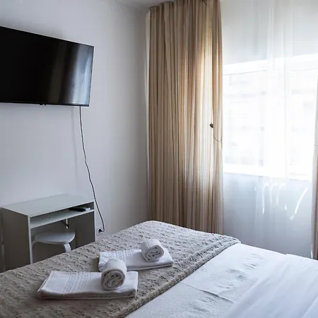 招待所 Residencial Princesa Do Ave *