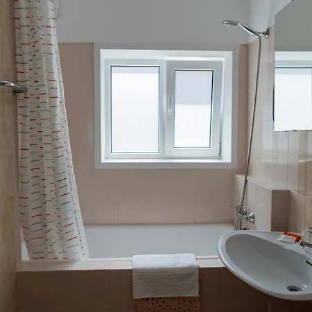 بيت ضيافة Residencial Princesa Do Ave 3*